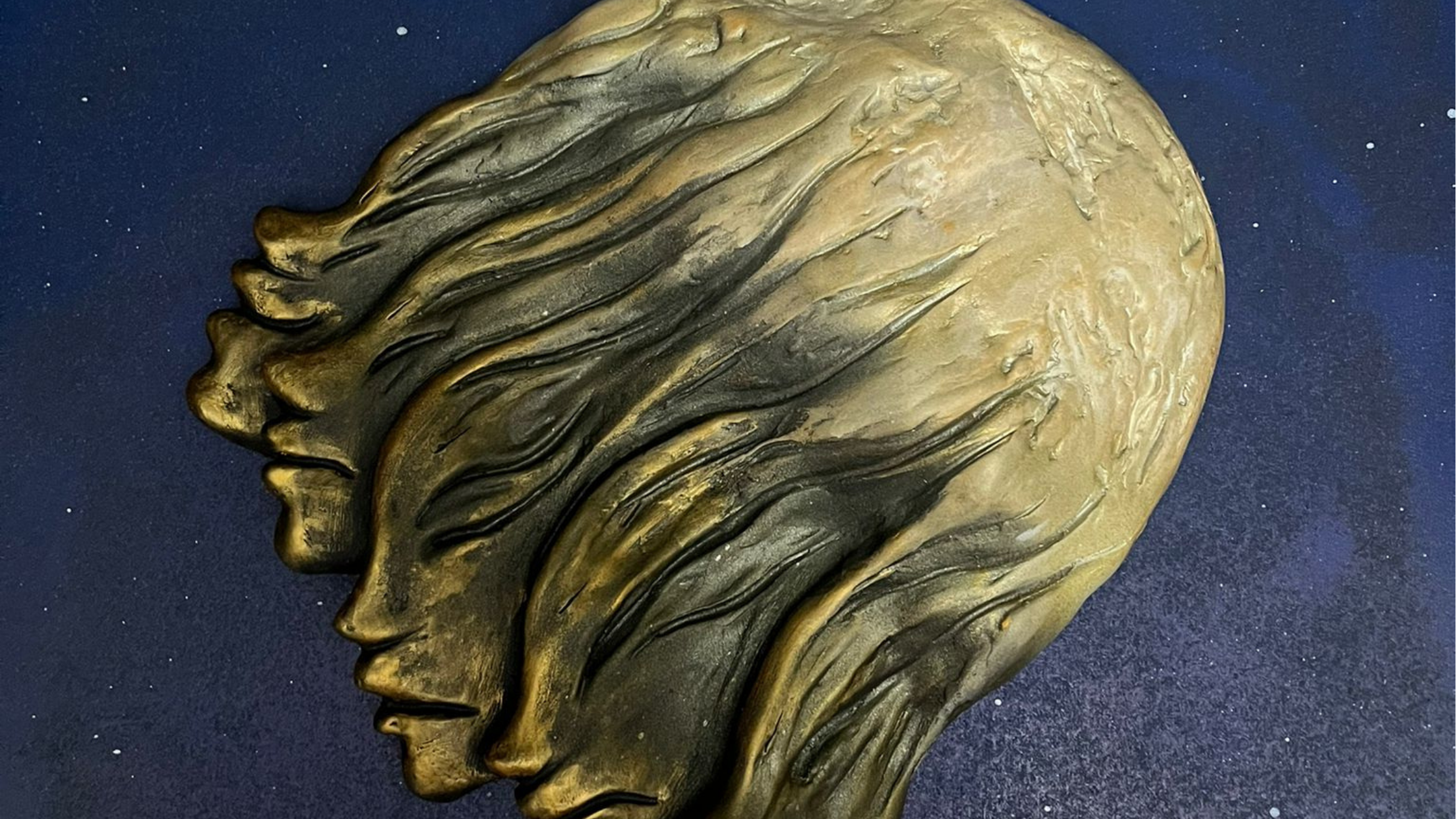 la luna tonia d'alessadro ostra